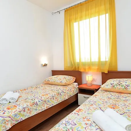 Διαμέρισμα Jadranko 1761 Peroj