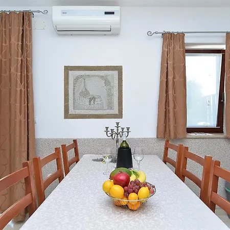 Διαμέρισμα Jadranko 1761 Peroj