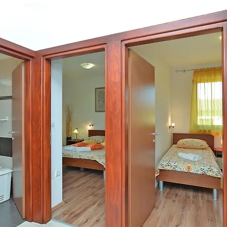 Apartment Jadranko 1761